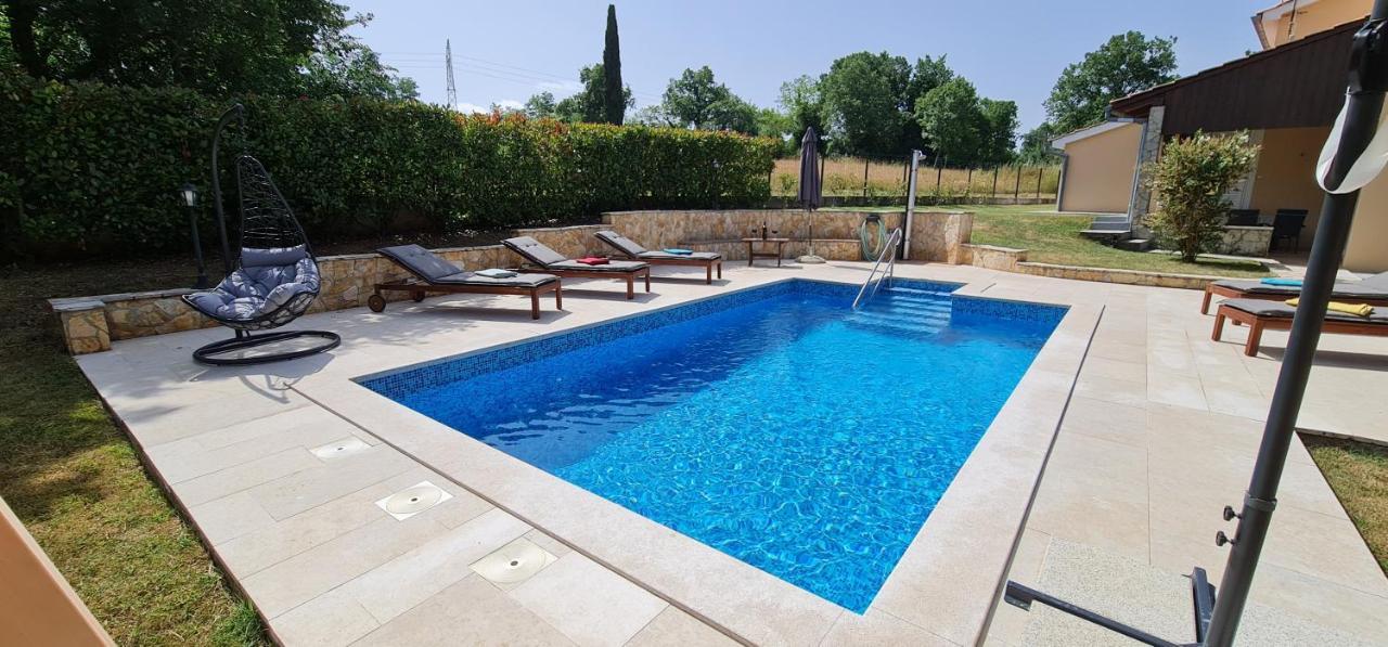 Sunny Garden Villa With Pool Loborika Ngoại thất bức ảnh