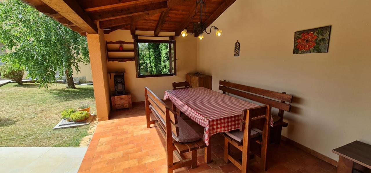 Sunny Garden Villa With Pool Loborika Ngoại thất bức ảnh